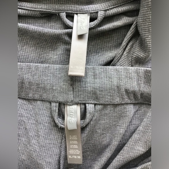 SKIMS Soft Lounge Sleep Set | Heather Gray - Picture 10 of 16